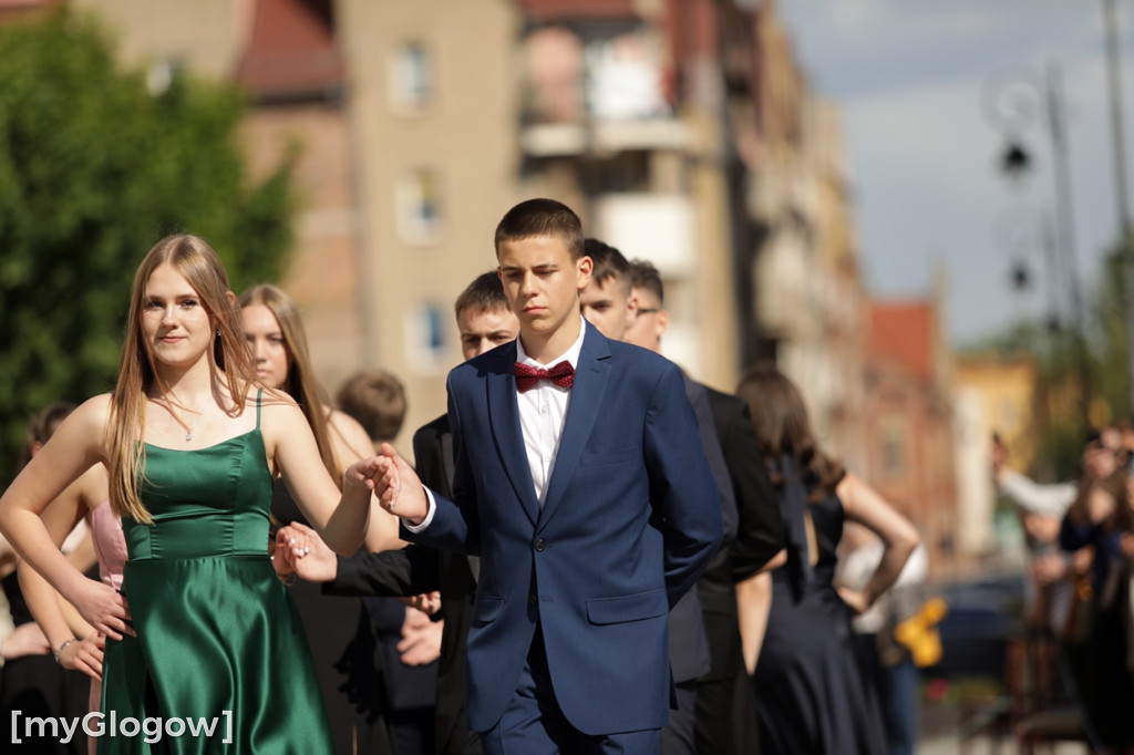 Polonez na rynku w Głogowie - SP 7