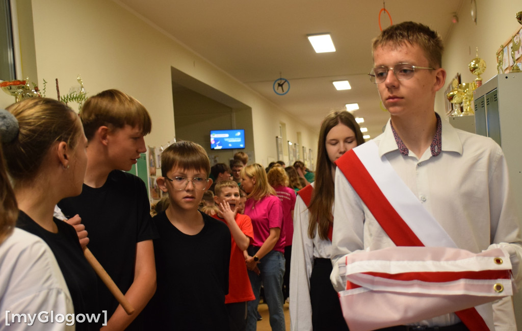 Nadanie imienia SP w Białołęce pod Głogowem