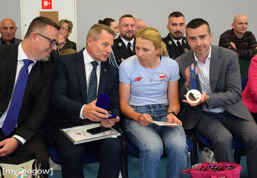 Nadanie imienia SP w Białołęce pod Głogowem