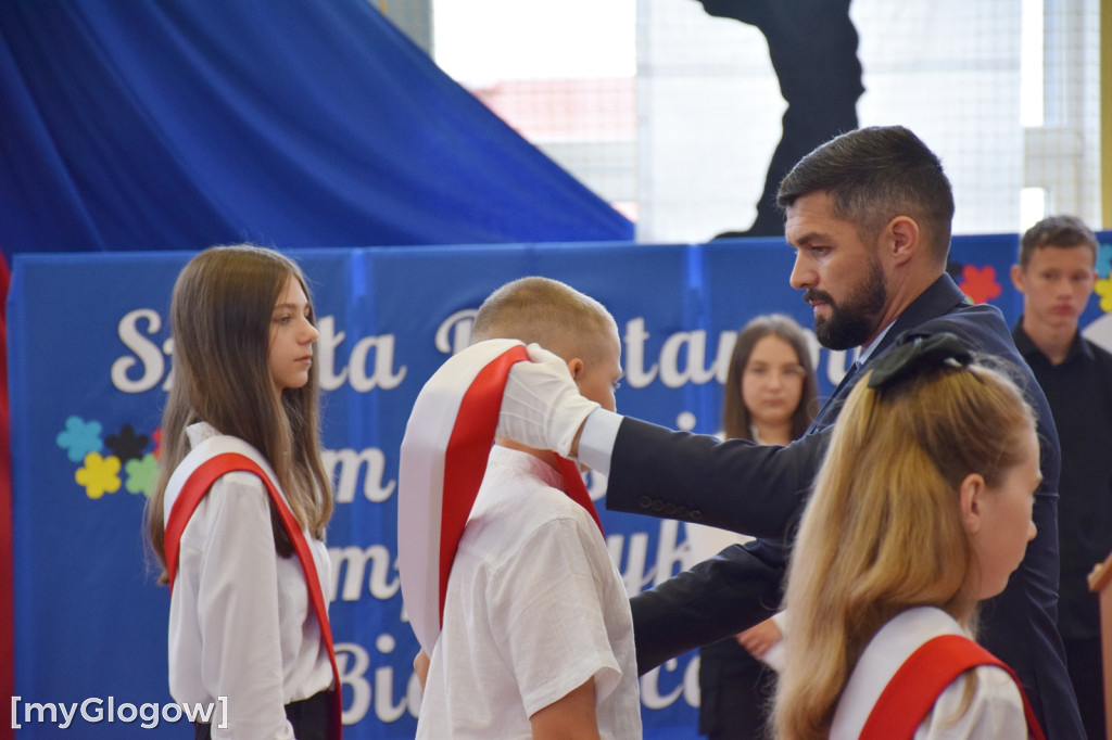 Nadanie imienia SP w Białołęce pod Głogowem