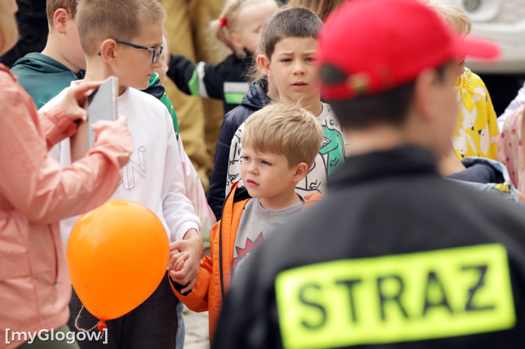 Akcja Strażacy Dzieciom na rynku w Głogowie