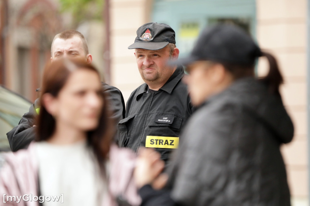 Akcja Strażacy Dzieciom na rynku w Głogowie