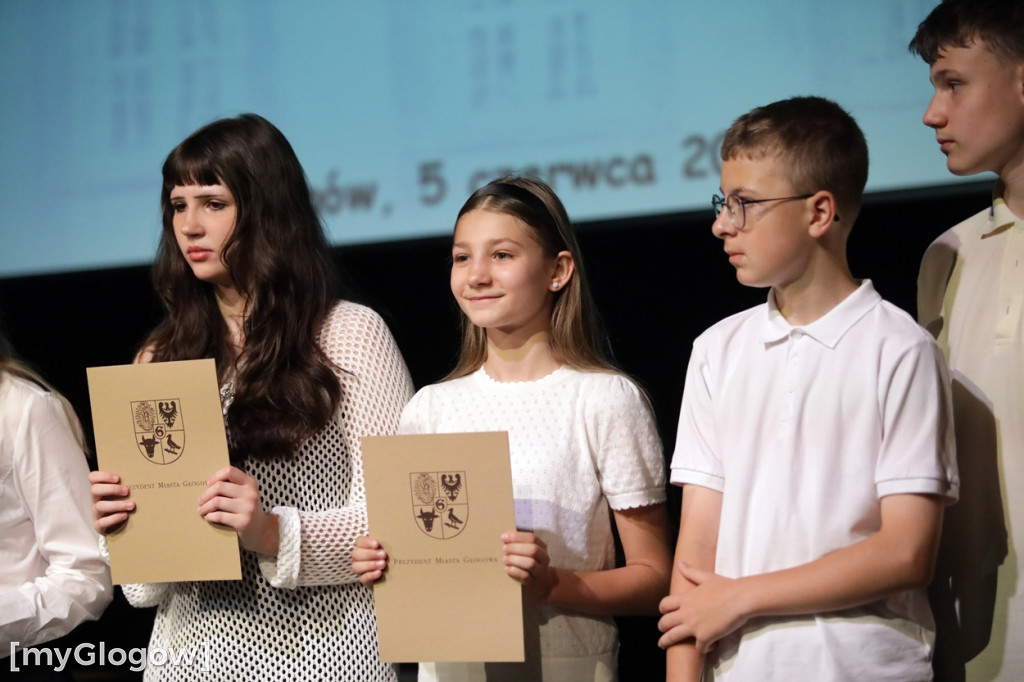 Koleni uczniowie szkół podstawowych nagrodzeni