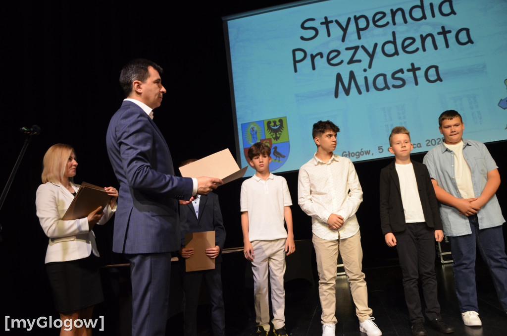 Stypendia prezydenta Głogowa - SP nr 3 i SP nr 10