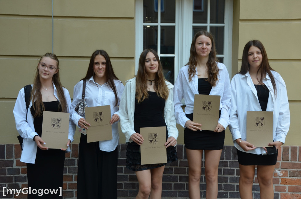 Stypendia prezydenta Głogowa - SP nr 3 i SP nr 10