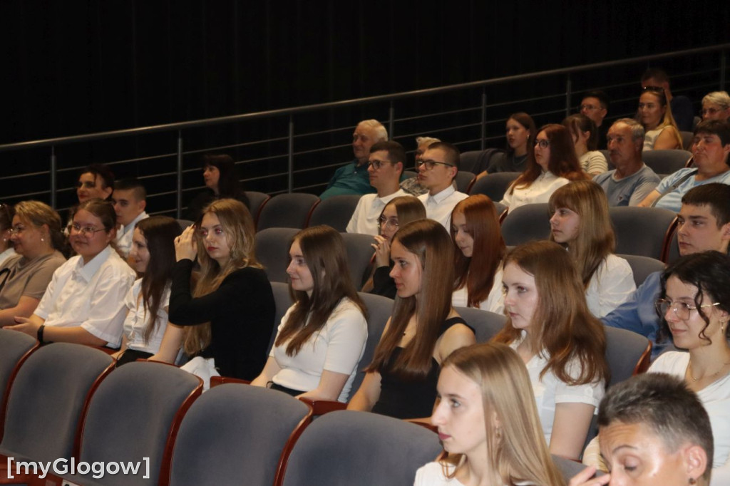 Stypendia prezydenta dla uczniów szkół średnich