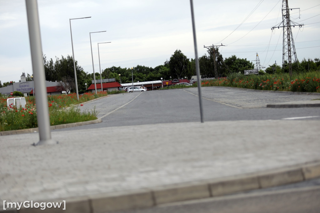 Nowy parking przy cmentarzu otwarty