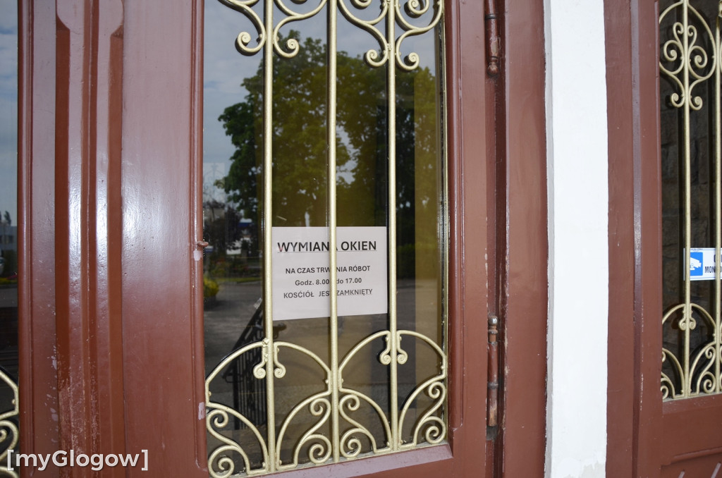 Wymiana okien i witraży w kościele św. Klemensa
