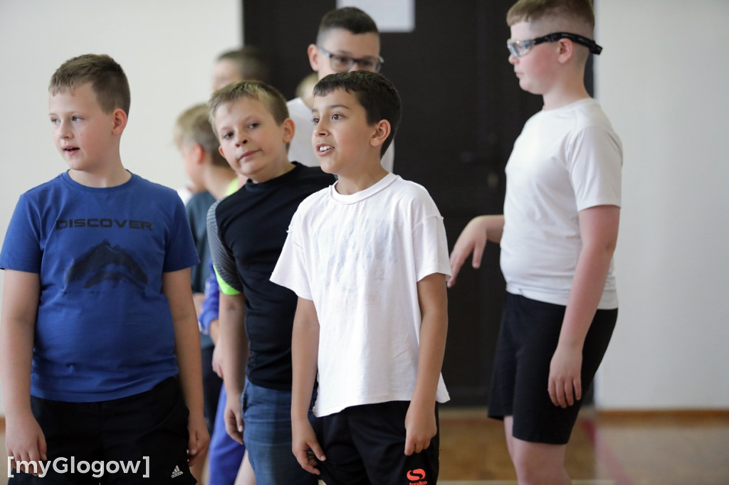 Zajęcia z piłki ręcznej w SP 7 w Głogowie