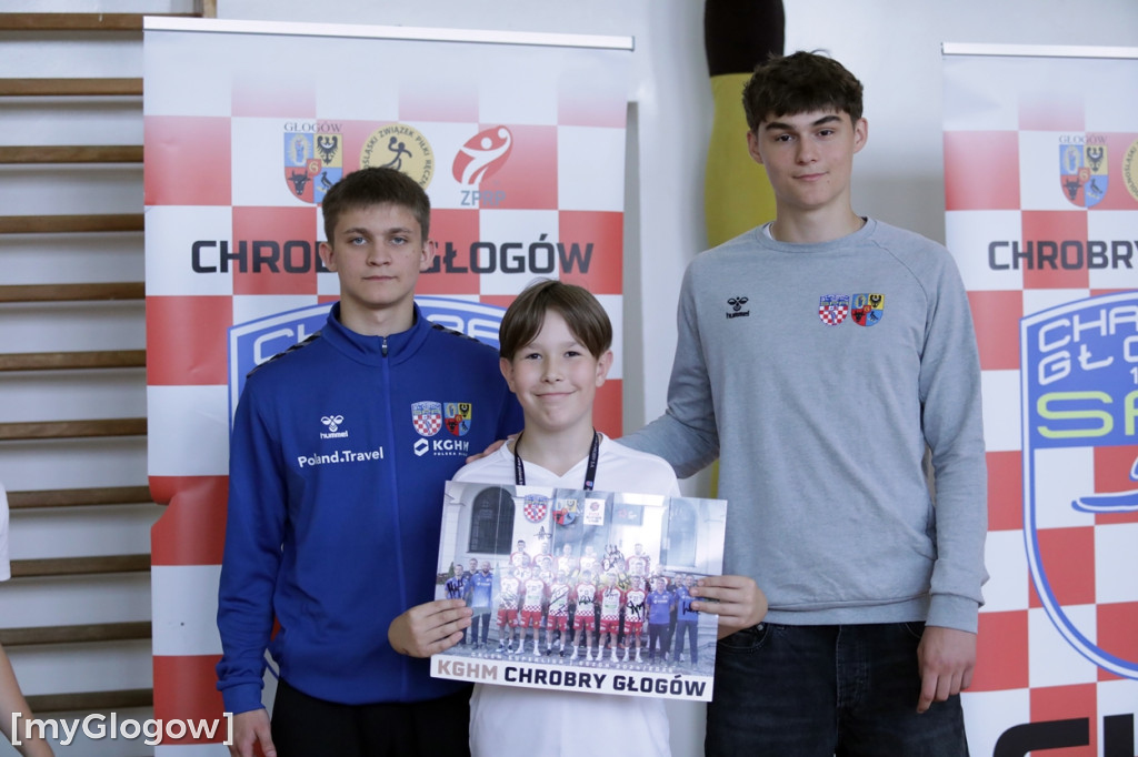 Zajęcia z piłki ręcznej w SP 7 w Głogowie