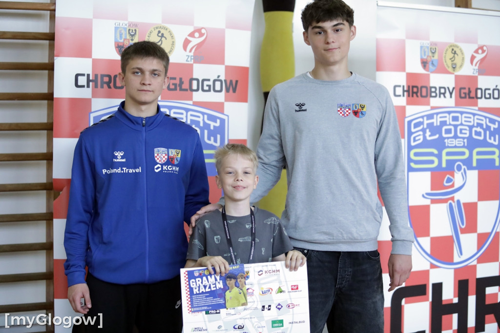 Zajęcia z piłki ręcznej w SP 7 w Głogowie