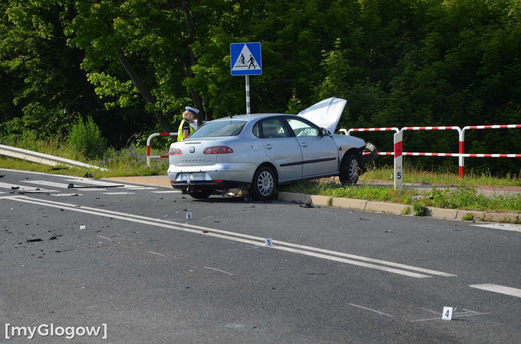 Zderzenie BMW i seata w Gaikach
