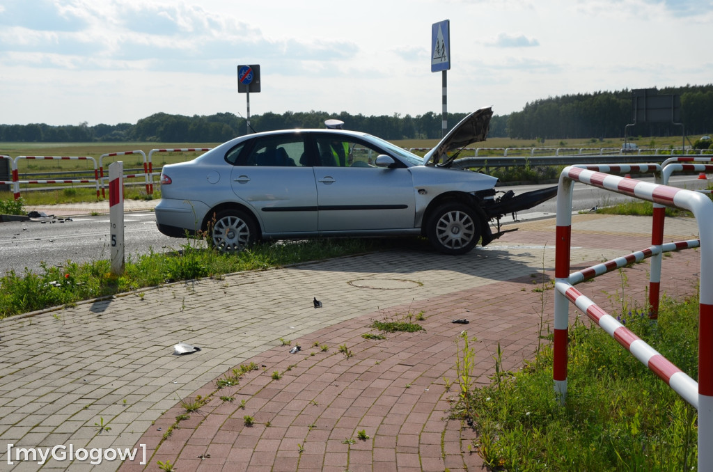 Zderzenie BMW i seata w Gaikach