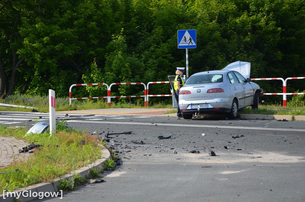 Zderzenie BMW i seata w Gaikach