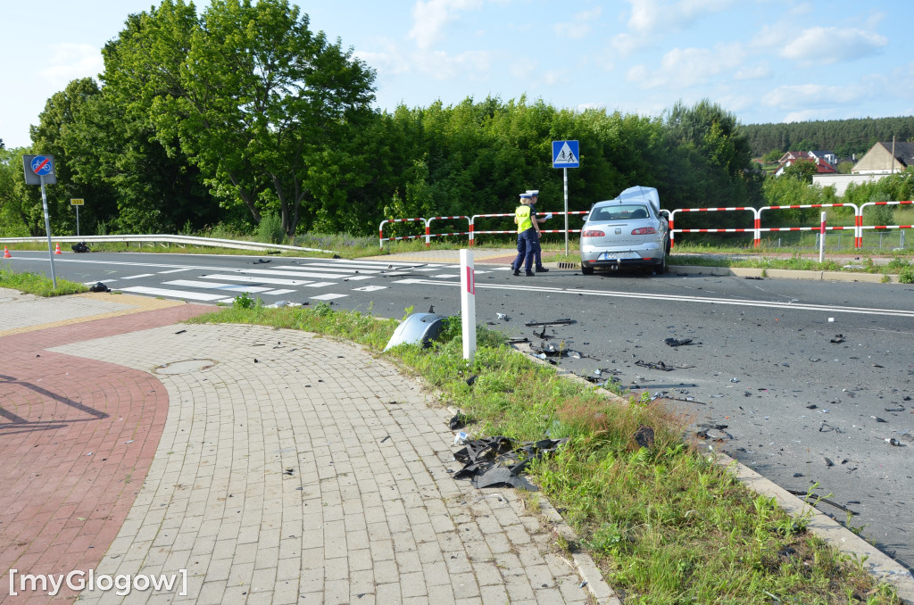 Zderzenie BMW i seata w Gaikach