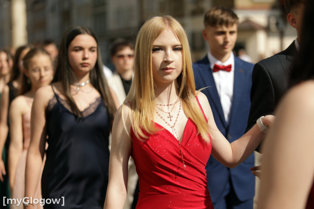 Uczniowie z SP 6  zatańczyli na rynku w Głogowie