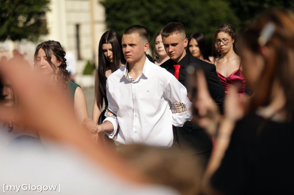 Uczniowie z SP 6  zatańczyli na rynku w Głogowie