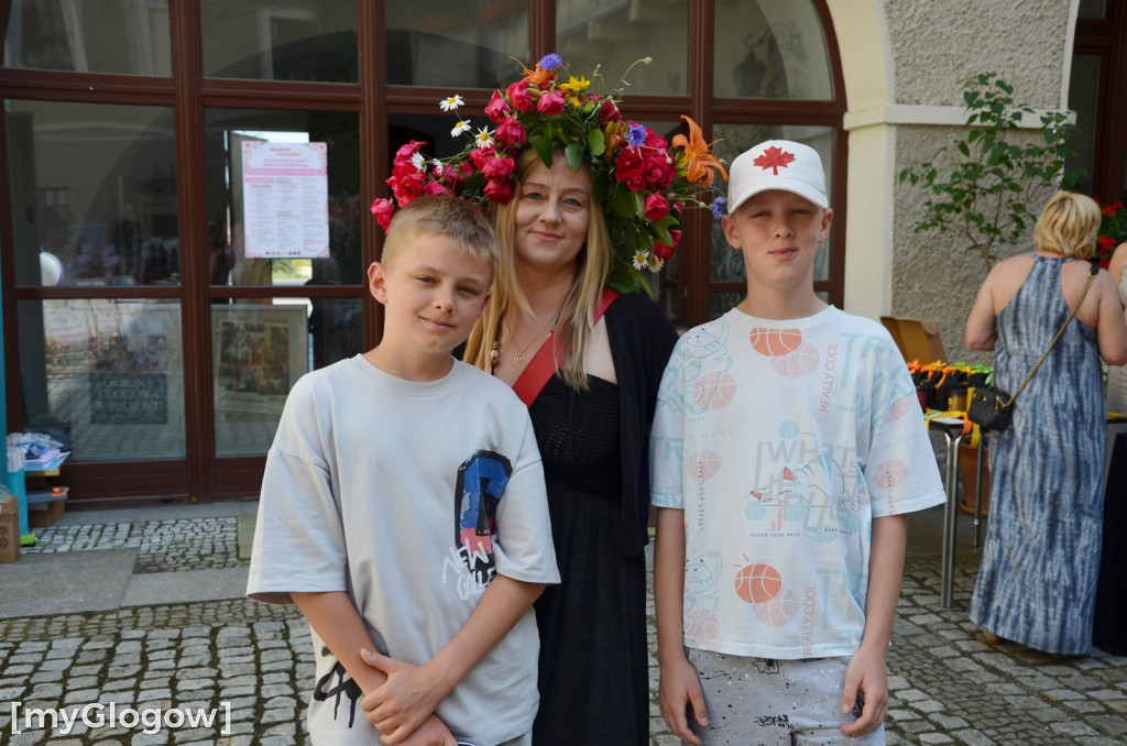GłogoWianki na dziedzińcu zamku