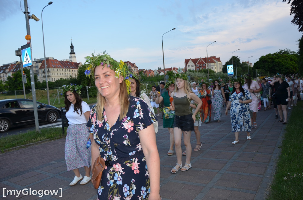 Korowód świętojański i puszczanie wianków