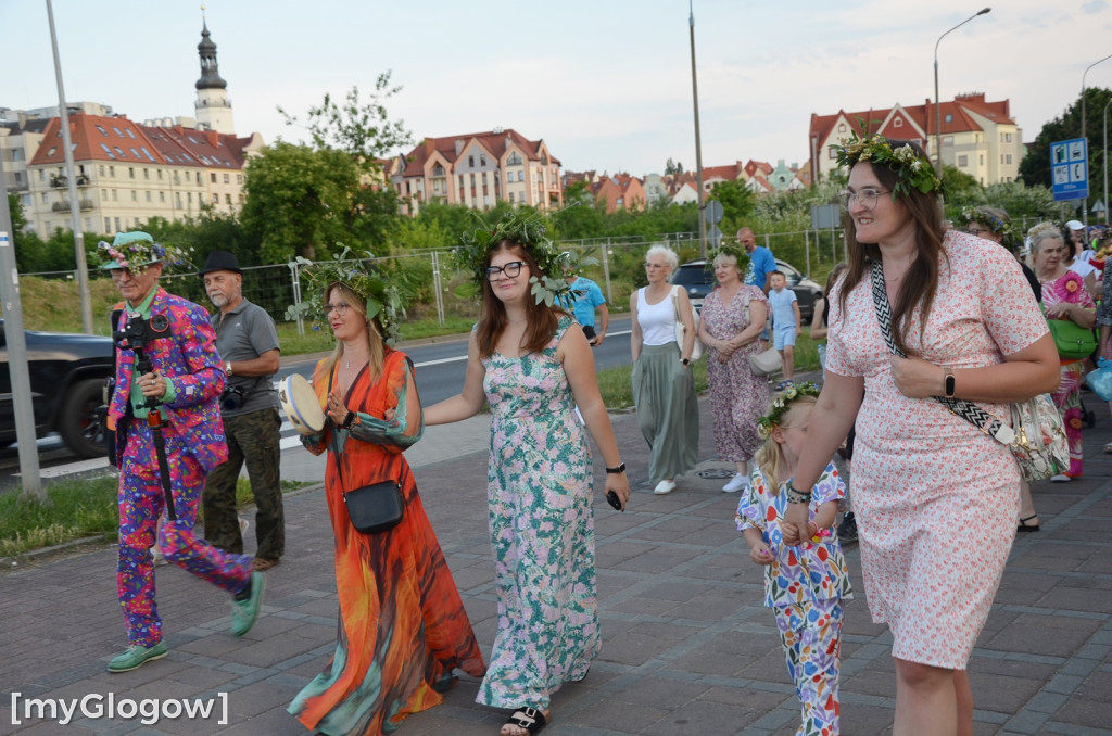 Korowód świętojański i puszczanie wianków