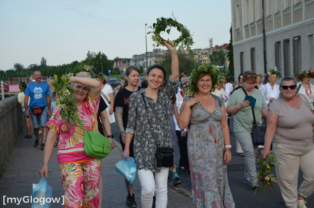 Korowód świętojański i puszczanie wianków