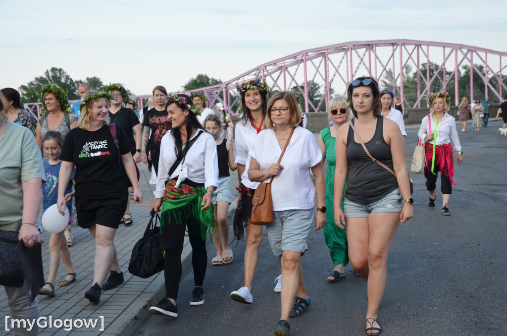 Korowód świętojański i puszczanie wianków