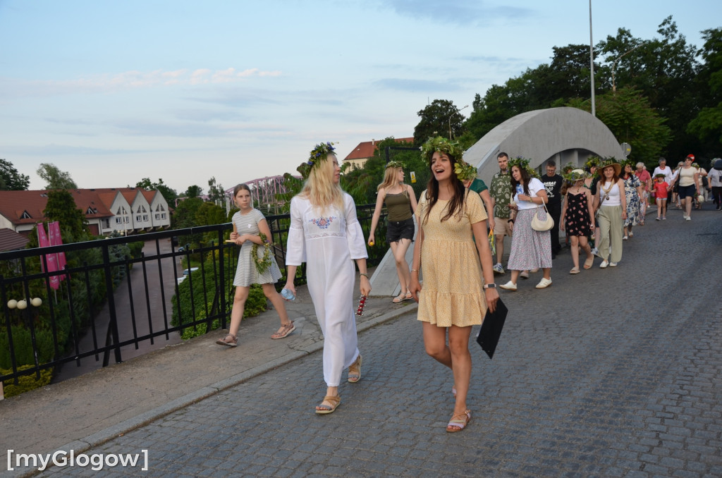 Korowód świętojański i puszczanie wianków