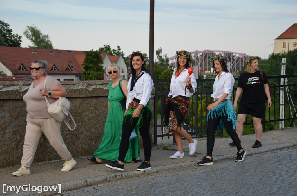 Korowód świętojański i puszczanie wianków
