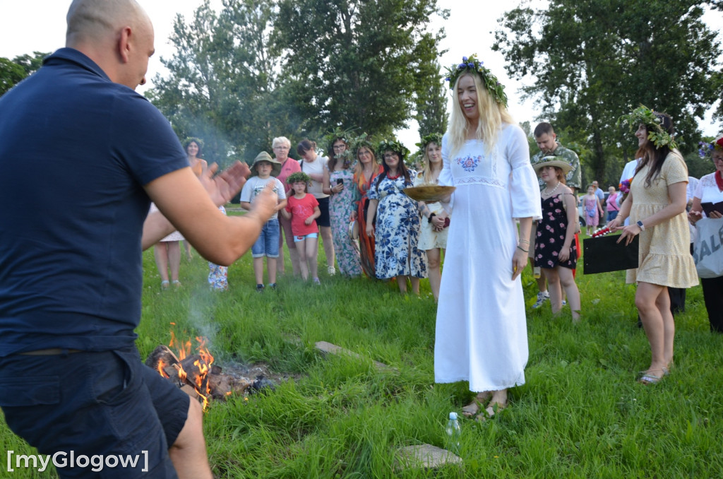 Korowód świętojański i puszczanie wianków