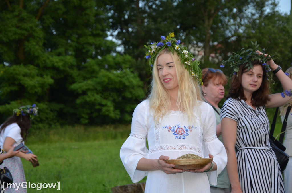 Korowód świętojański i puszczanie wianków
