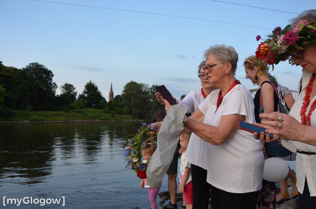 Korowód świętojański i puszczanie wianków