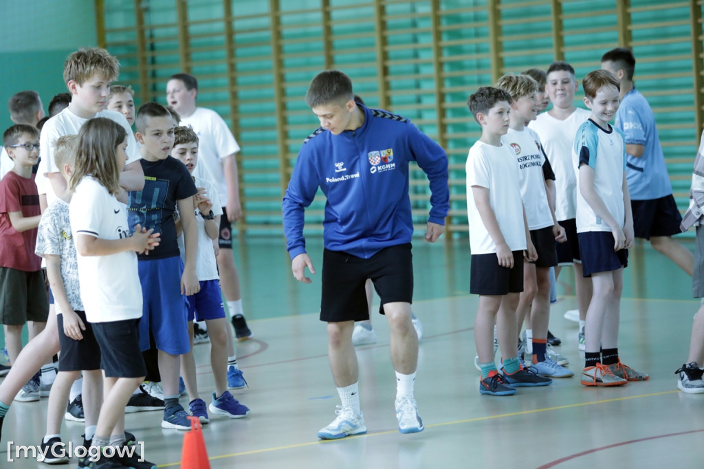 Zajęcia z piłki ręcznej w Szkole Podstawowej nr 10