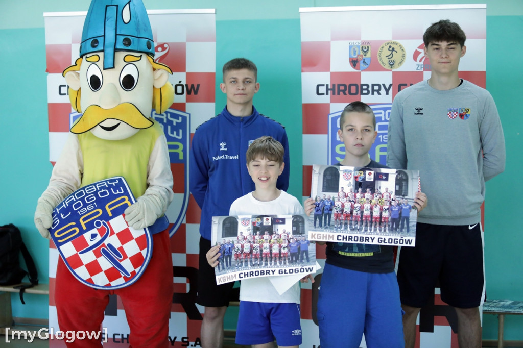 Zajęcia z piłki ręcznej w Szkole Podstawowej nr 10