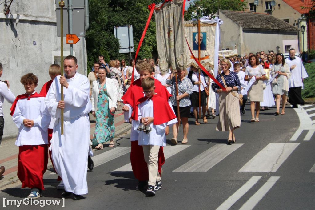 Procesja na ulicach Sławy