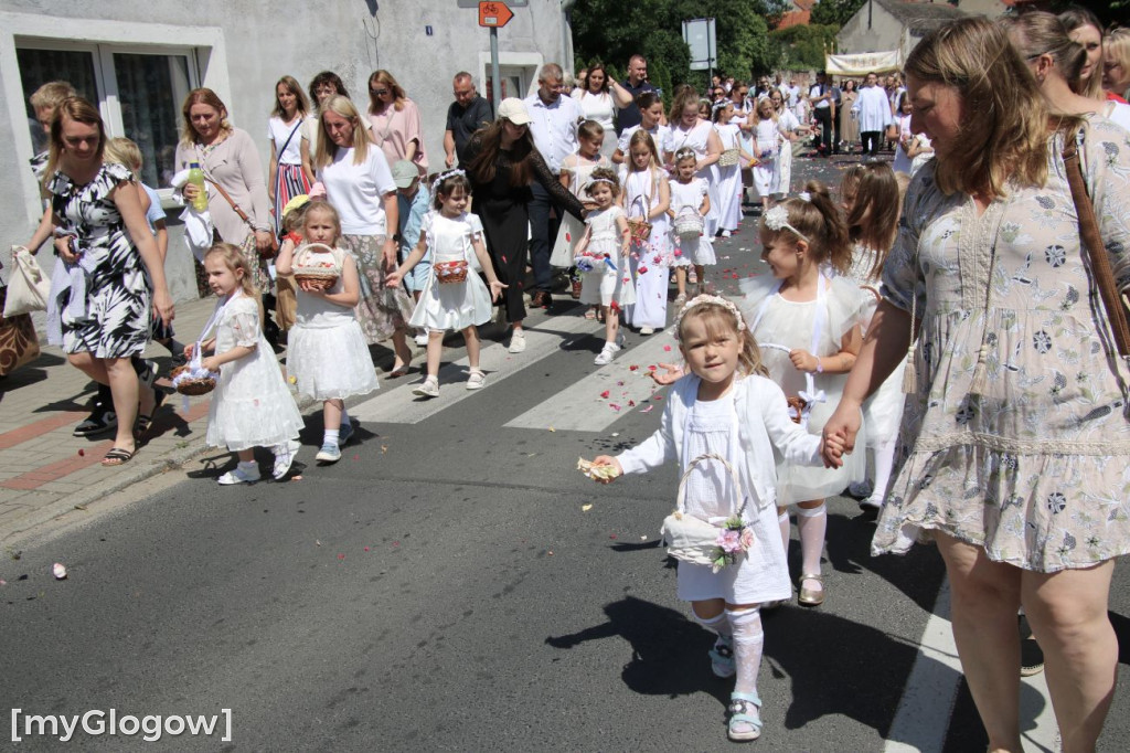 Procesja na ulicach Sławy