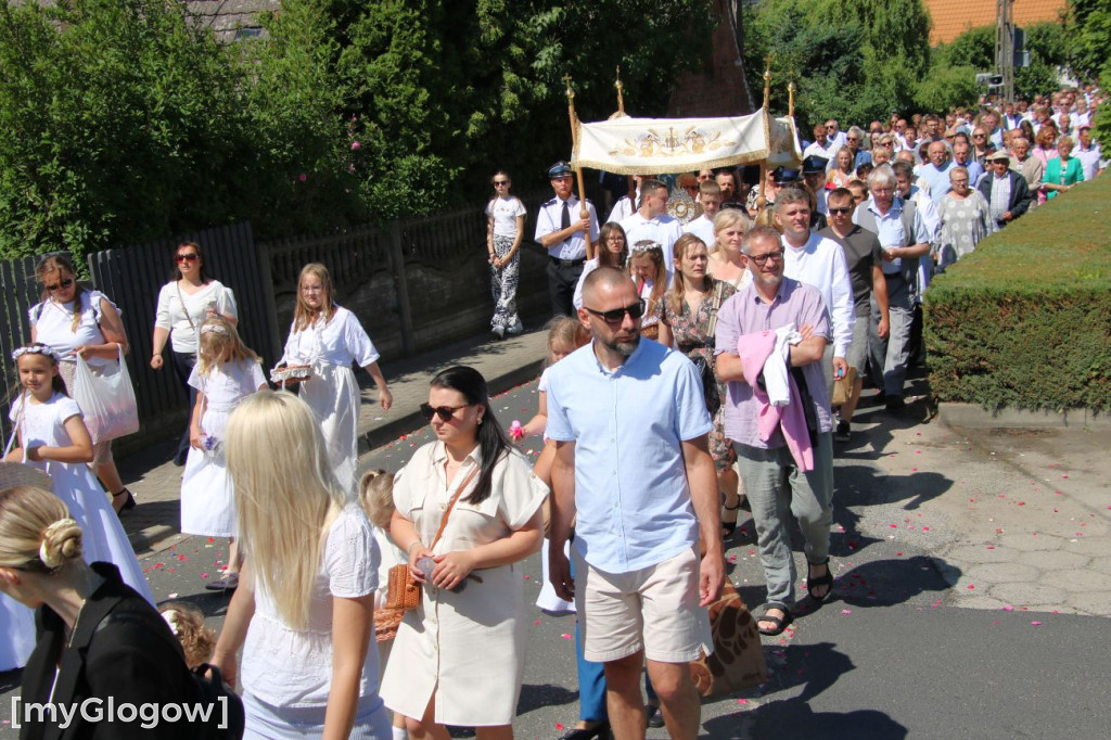Procesja na ulicach Sławy