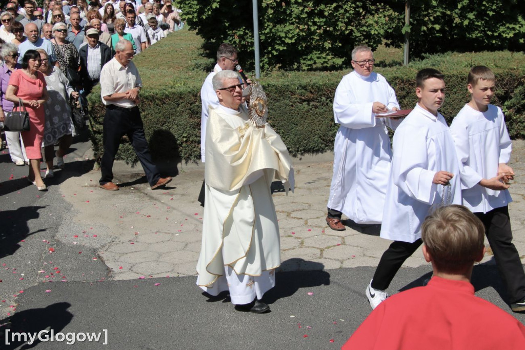 Procesja na ulicach Sławy