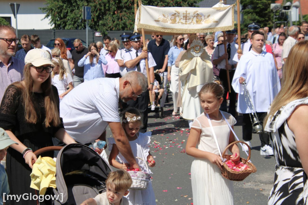 Procesja na ulicach Sławy