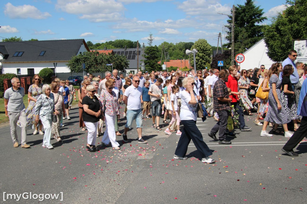 Procesja na ulicach Sławy