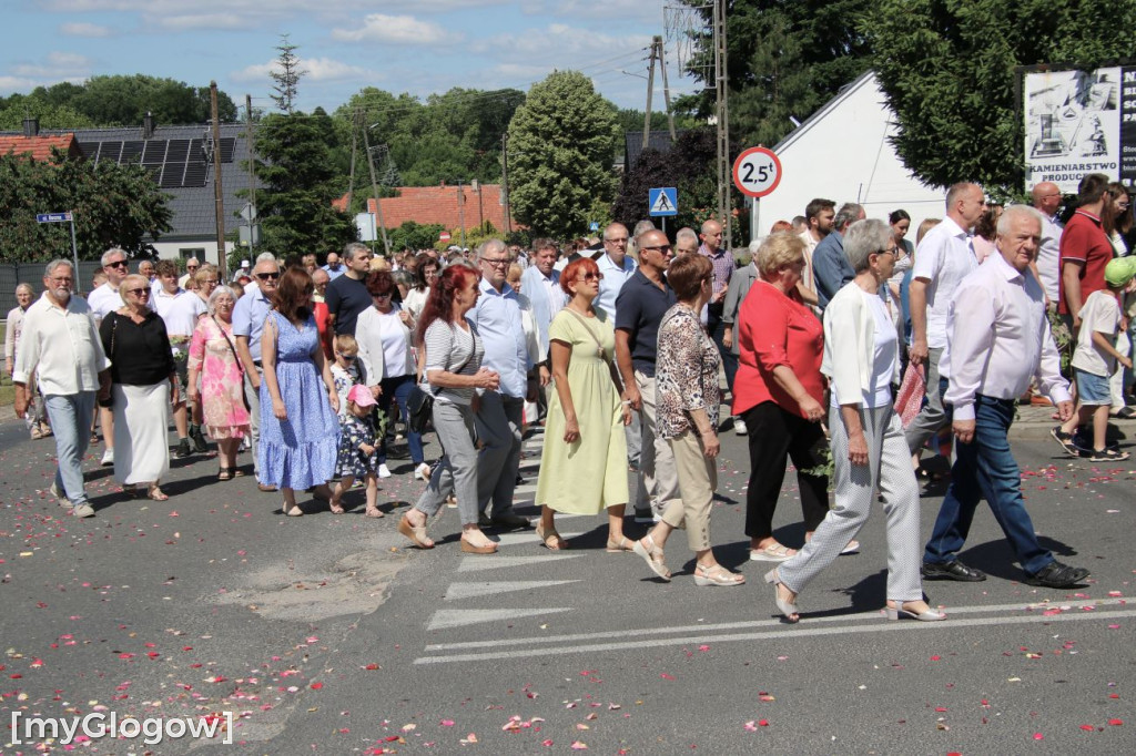Procesja na ulicach Sławy