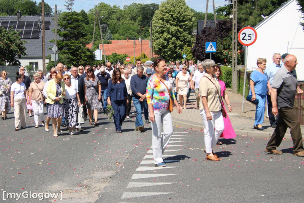 Procesja na ulicach Sławy