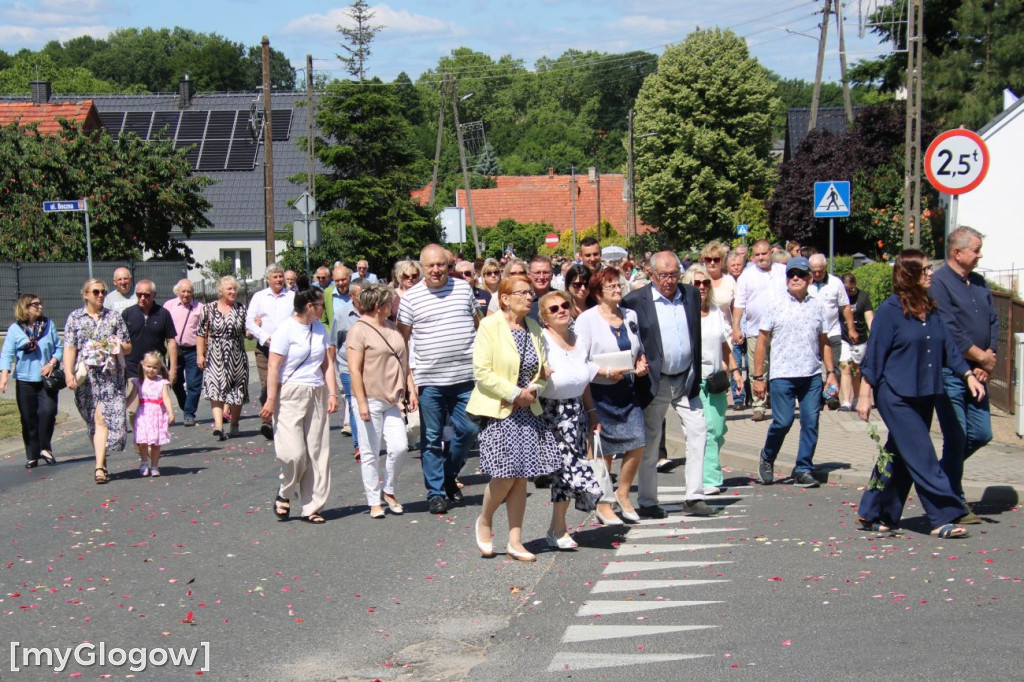 Procesja na ulicach Sławy