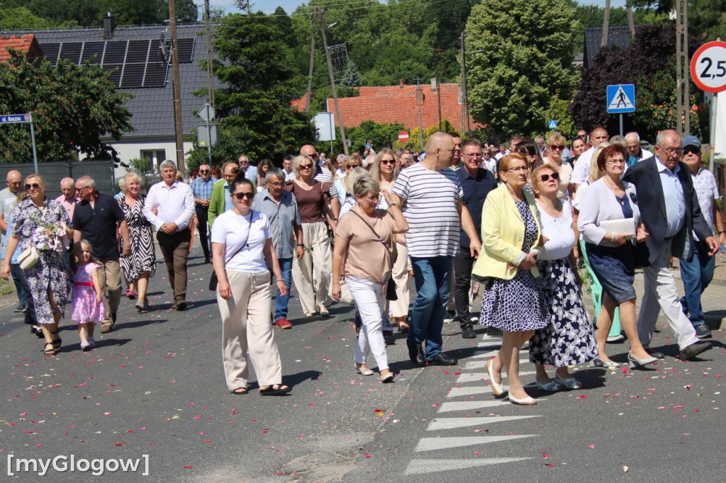 Procesja na ulicach Sławy