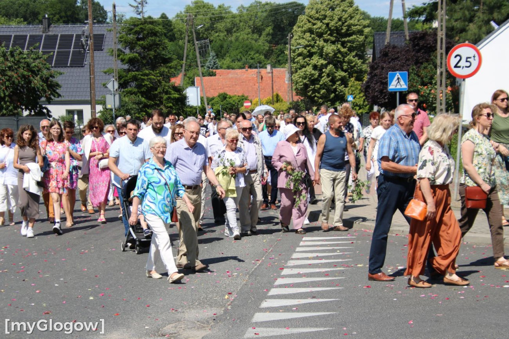 Procesja na ulicach Sławy