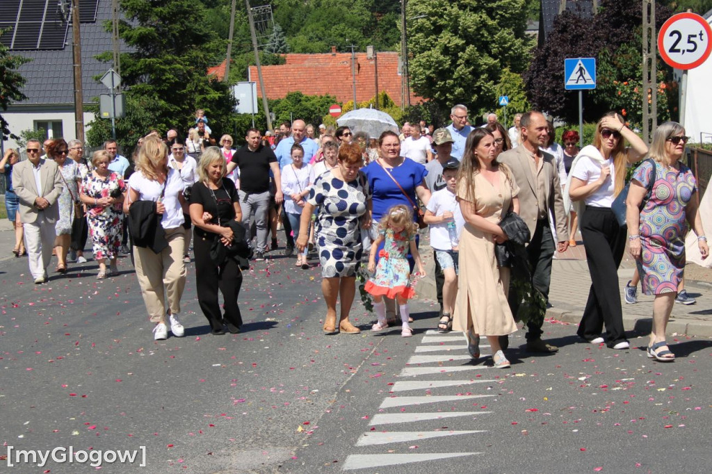 Procesja na ulicach Sławy