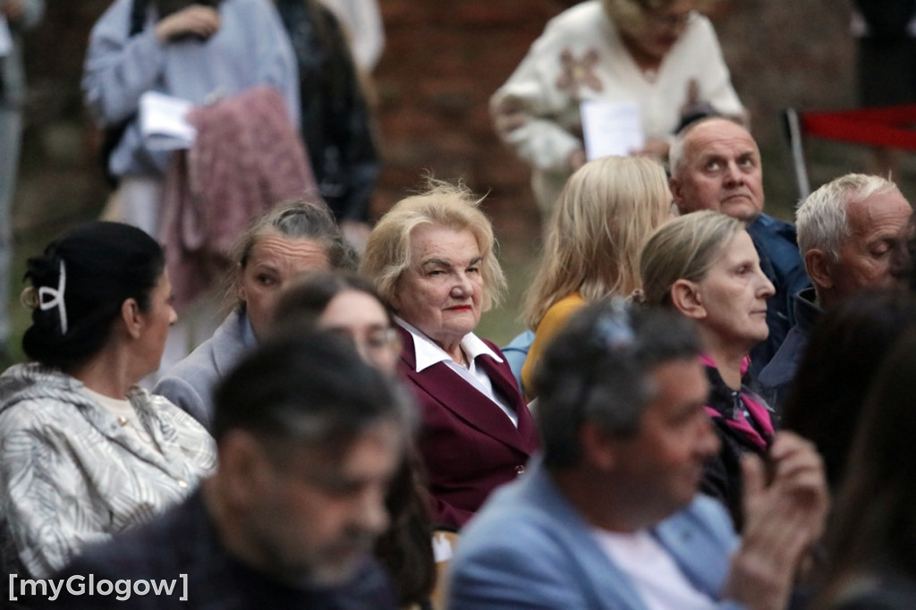 Głogowski Wieczór Chwały w ruinach kościoła