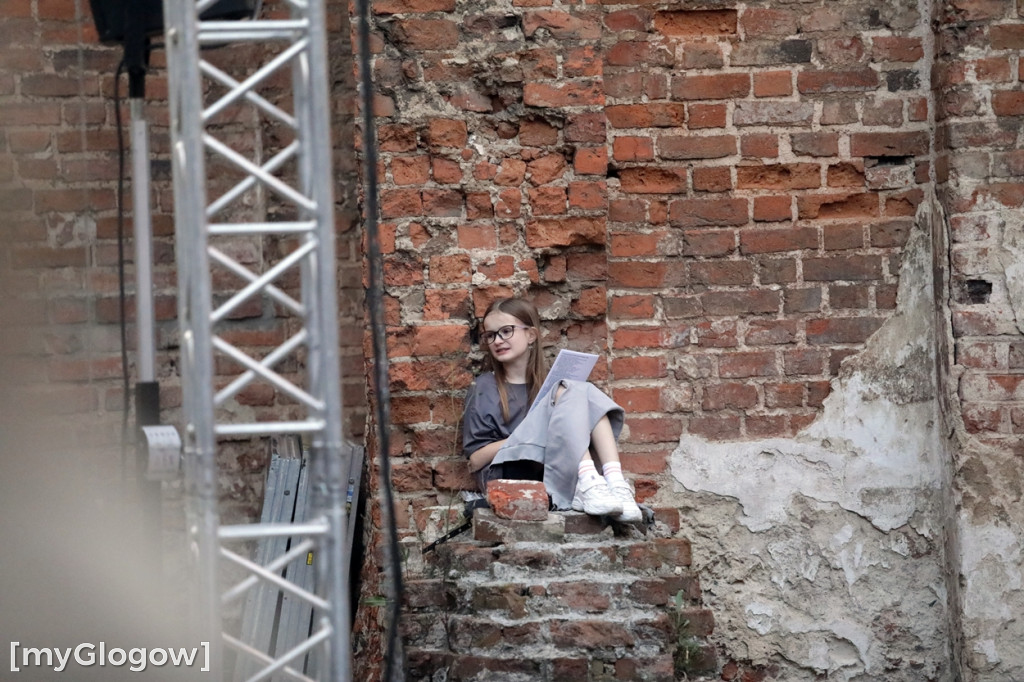 Głogowski Wieczór Chwały w ruinach kościoła