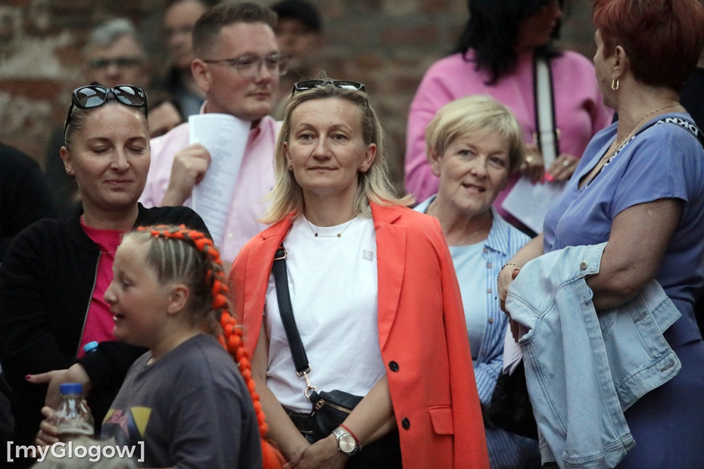 Głogowski Wieczór Chwały w ruinach kościoła