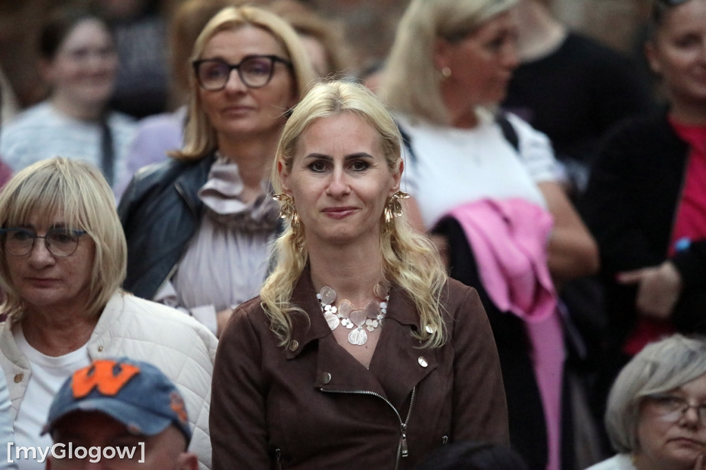 Głogowski Wieczór Chwały w ruinach kościoła