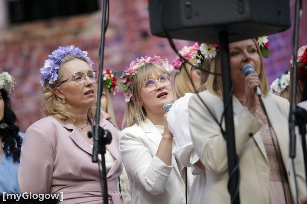 Głogowski Wieczór Chwały w ruinach kościoła
